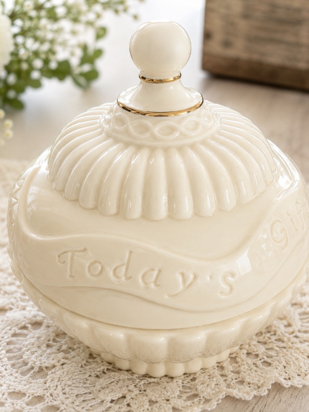 Beautiful Lenox Musical Sentiment/Trinket Box